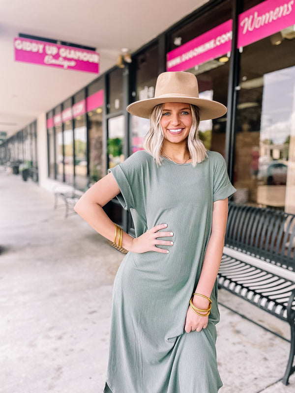 Chill Looks Short Sleeve Thin Ribbed Midi Dress in Olive Green