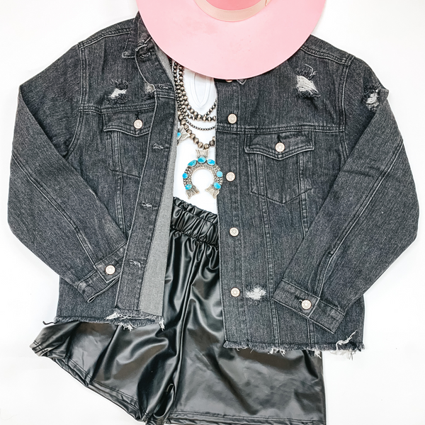 Chic Discovery Button Up Cropped Denim Jacket in Black