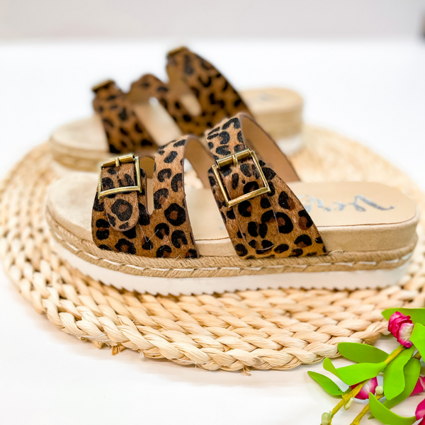 Very G | Traveling Places Strappy Faux Hide Platform Sandals with Buckles in Leopard