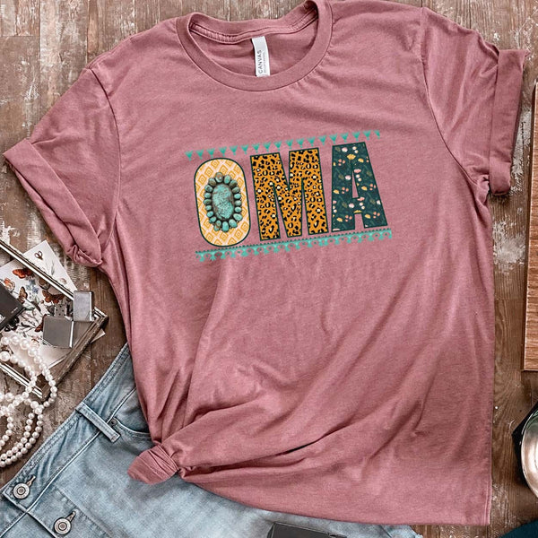 Oma Short Sleeve Graphic Tee in Mauve Pink